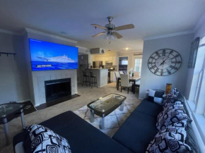 Elegant Luxurious 2 BR Suite